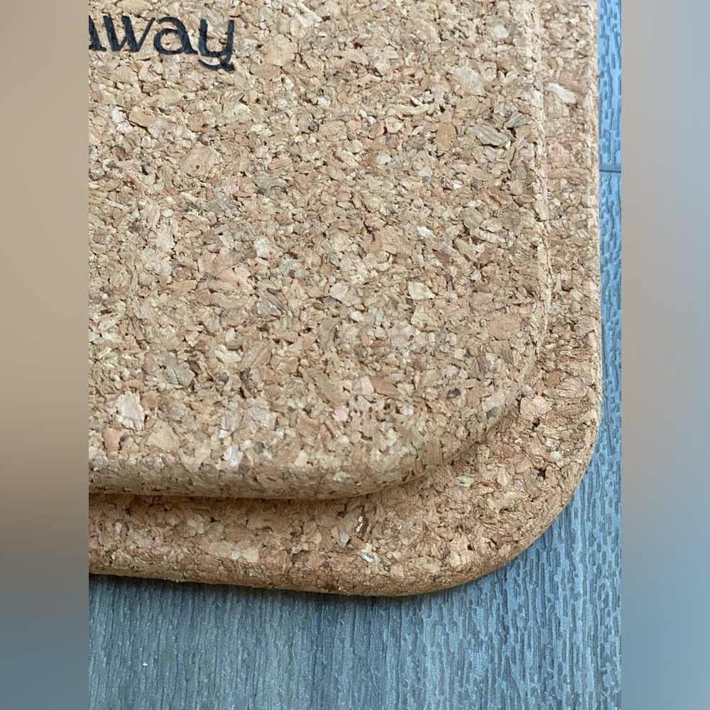 Caraway Cookware Trivet (set of 2) - made with cork insulating material - Picture 2 of 7